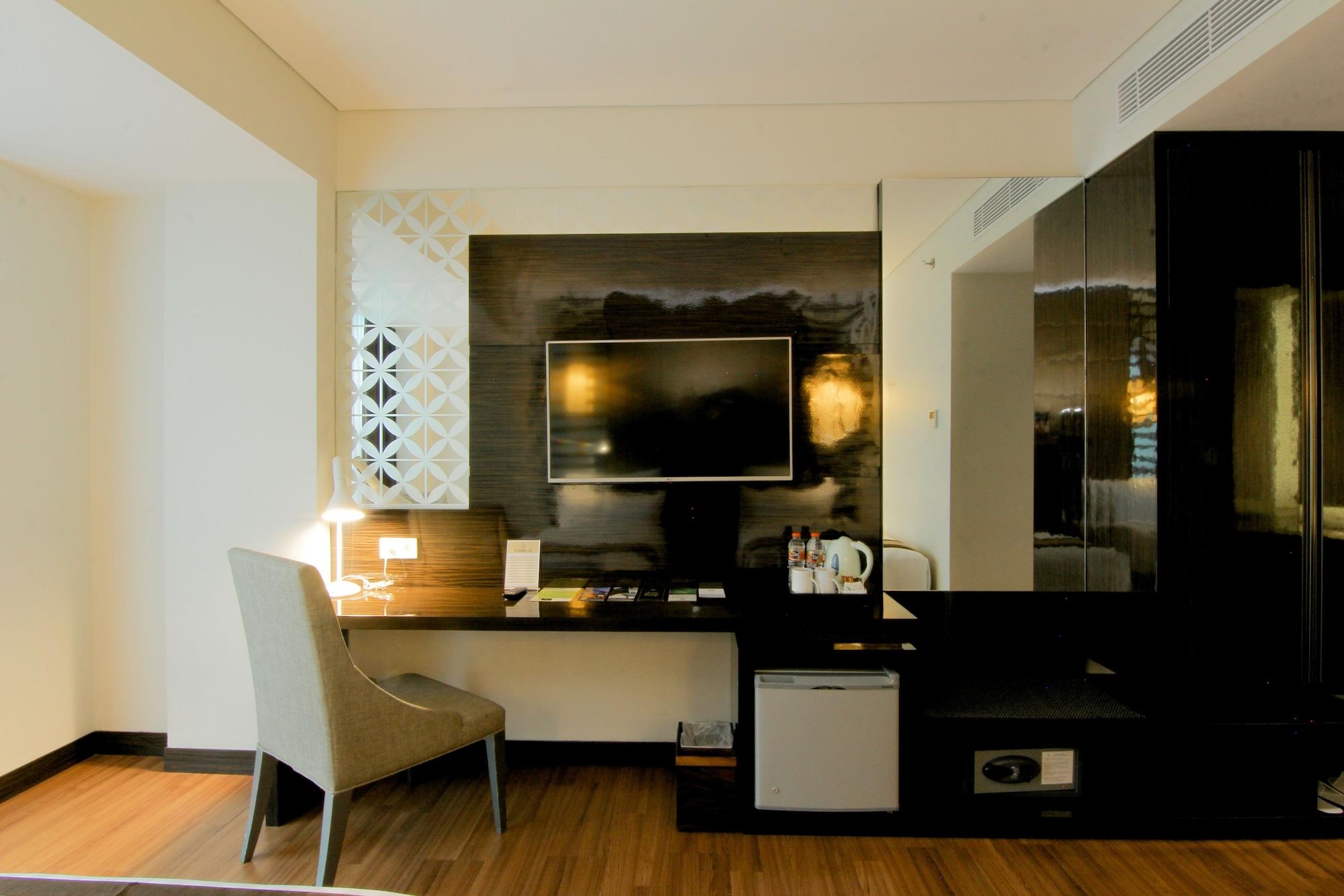 Hotel The Atrium Hotel&resort Yogyakarta 4*